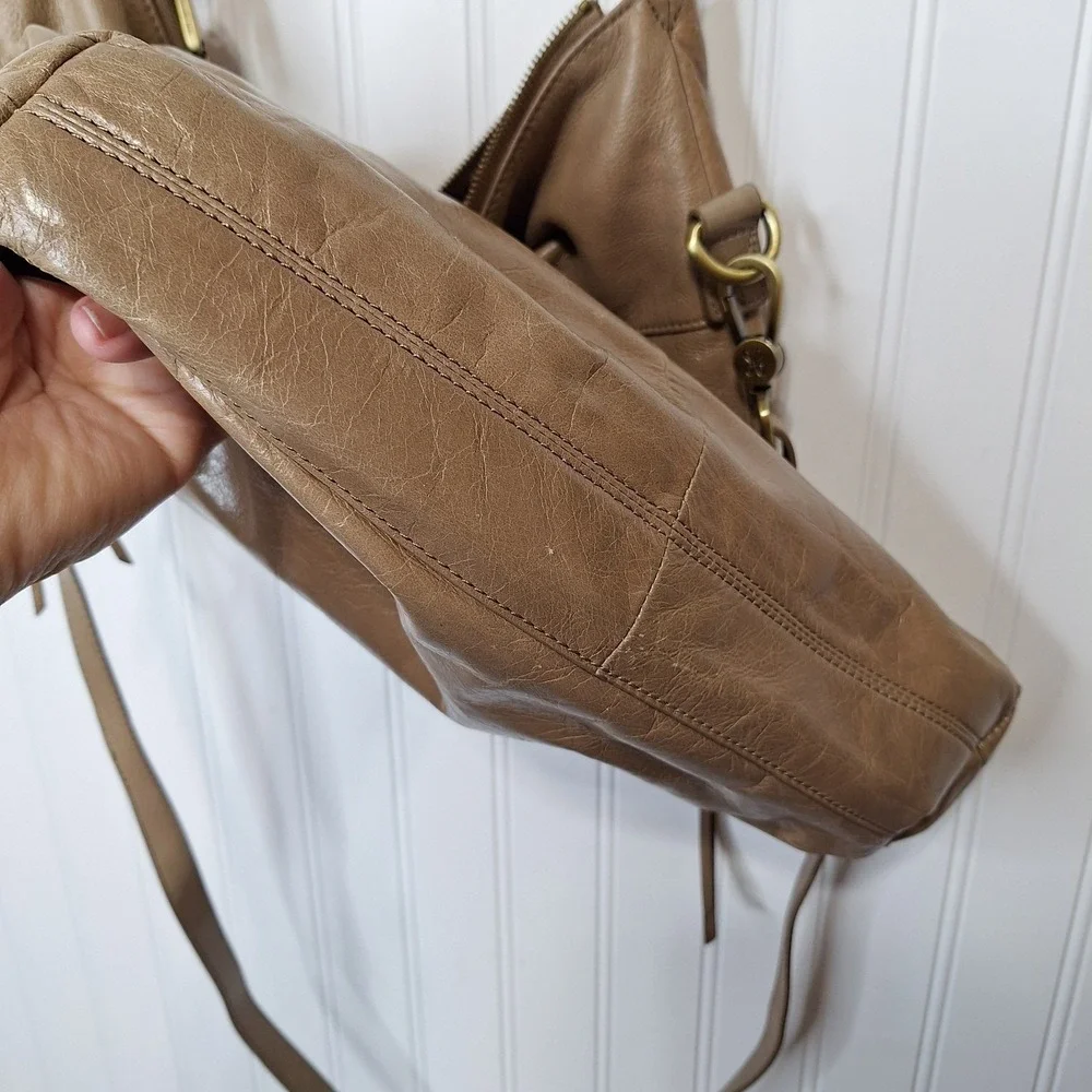 HOBO Liberty Leather Convertible Crossbody‎ Shoulder Bag Tan Large Pockets Zip
